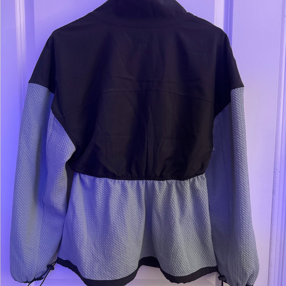 7 Diamonds Restoration Full Zip Jacket in Seafoam
Combo - Small NWT $148 - Picture 6 of 12
